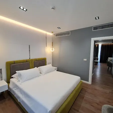 Regina & Hotel Vlorë