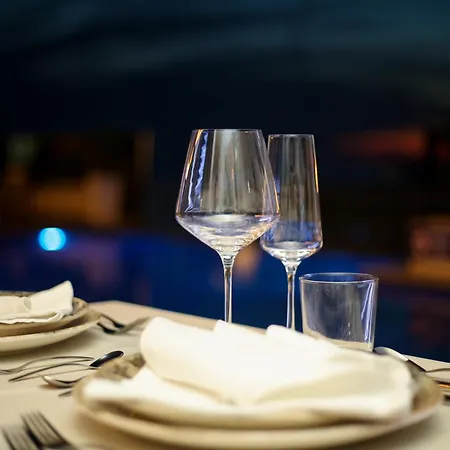 Regina & Hotel Vlorë