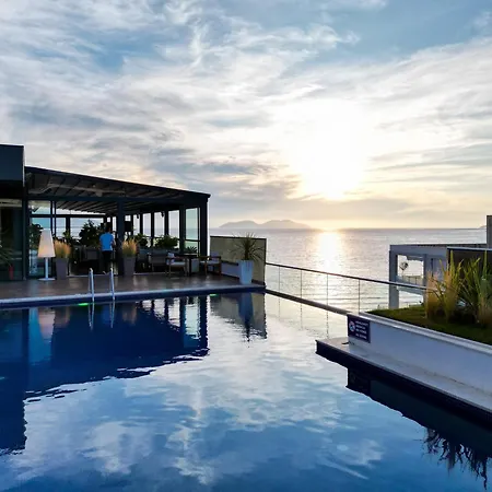 Regina & Hotel Vlorë