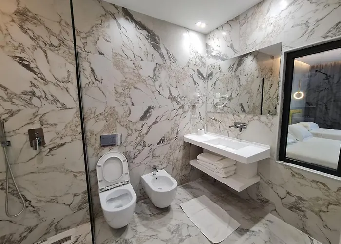Regina & 4* Vlorë