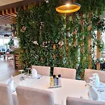 Regina & Hotel 4*