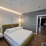 Regina & Hotel Vlore