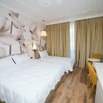 Regina & 4* Vlore
