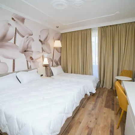 Regina & 4* Vlore