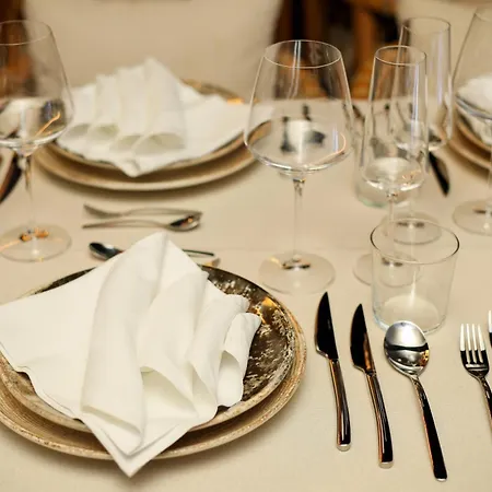 Regina & Hotel Vlore