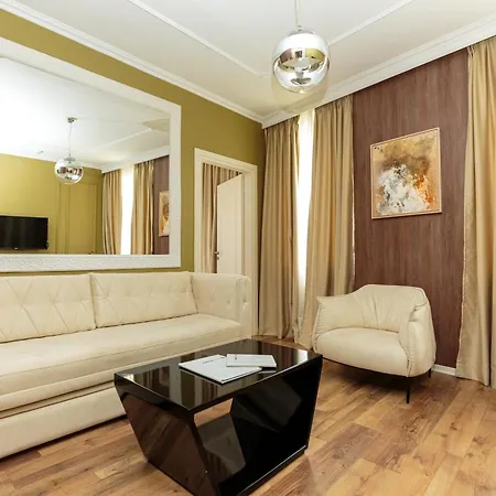 Regina & فندق فلورا