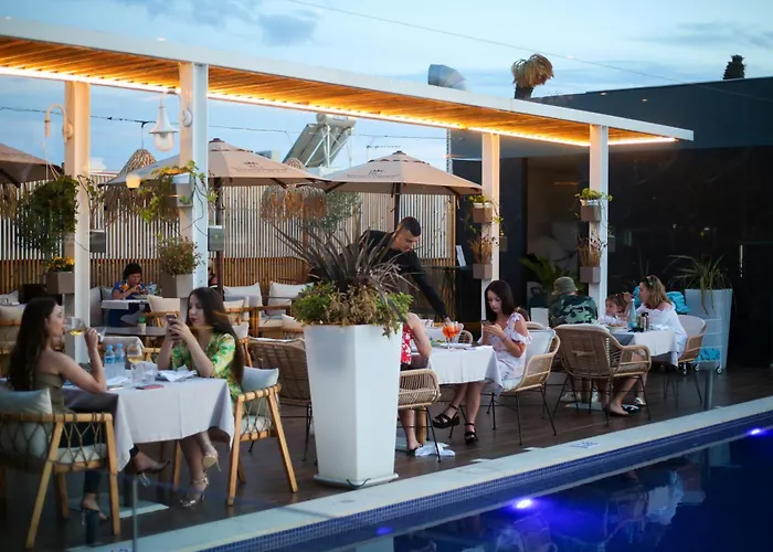 Regina & 4* Vlore