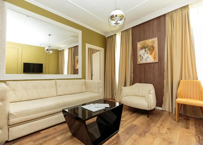 Regina & ホテル Vlorë