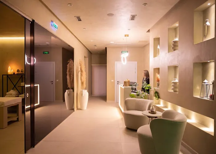 Regina & Hotel 4*